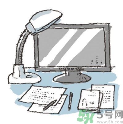 電腦屏幕亮度和字體很刺眼怎么調(diào)