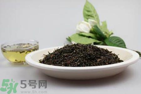 茉莉花茶可以和玫瑰花茶一起喝嗎？茉莉花茶和玫瑰花茶一起泡著喝好嗎？