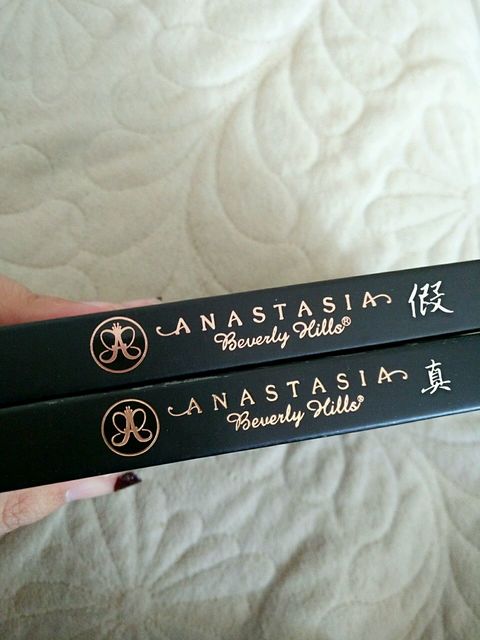 Anastasia修容盤真假辨別圖 Anastasia修容盤真?zhèn)舞b別對比