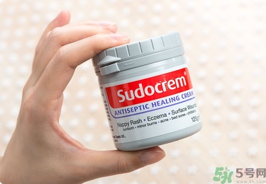 Sudocrem屁屁霜怎么用？sudocrem屁屁霜初生寶寶能用嗎？