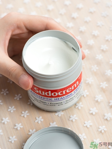 Sudocrem屁屁霜怎么用？sudocrem屁屁霜初生寶寶能用嗎？