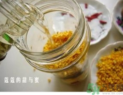 桂花酒可以加蜂蜜嗎？桂花酒可以和蜂蜜一起吃嗎？