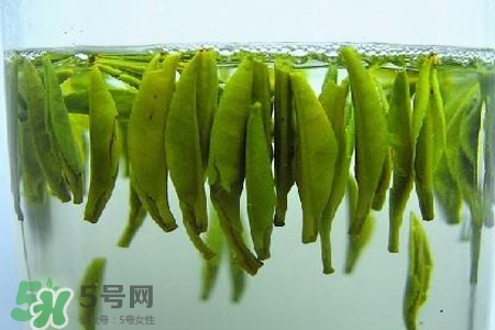 喝茶好還是白開(kāi)水好？喝茶和喝白開(kāi)水哪個(gè)好？