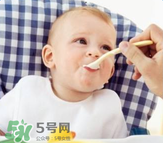 寶寶輔食要加鹽嗎？寶寶輔食能不能加鹽？