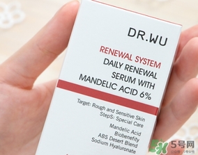 dr.wu杏仁酸18和6哪個(gè)好？dr.wu達(dá)爾夫杏仁酸18和6區(qū)別