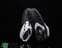 reebok answer4復(fù)刻版在哪買？銳步艾弗森戰(zhàn)靴復(fù)刻哪里有賣？