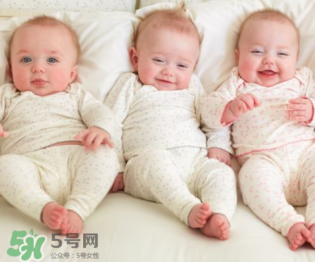 母乳喂養(yǎng)胸會變小嗎？母乳喂養(yǎng)胸會不會變??？