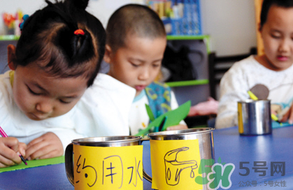 寶寶不去幼兒園怎么辦？寶寶不去幼兒園哭鬧怎么勸導？