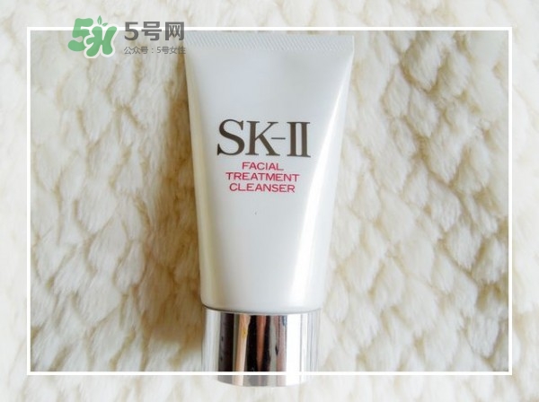 SK2護(hù)膚潔面霜怎么樣？sk2潔面霜是洗面奶嗎？