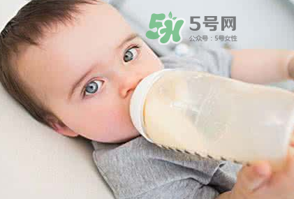 母乳和奶粉能混在一起吃嗎？母乳和奶粉混合喂養(yǎng)好嗎？