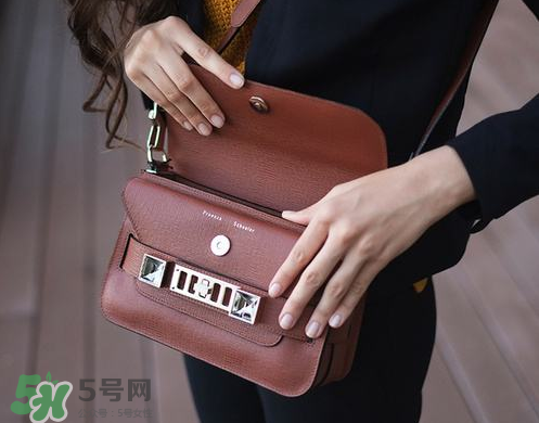 proenza schouler是什么牌子？proenza schouler是奢侈品嗎？