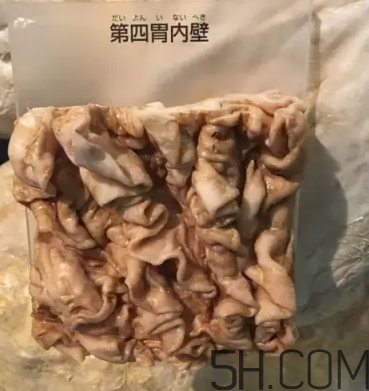 牛百葉和毛肚是一個(gè)東西嗎？牛百葉上面有層黑皮能吃嗎？