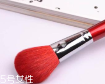 散粉刷怎么挑選？三種材質(zhì)各有優(yōu)點(diǎn)