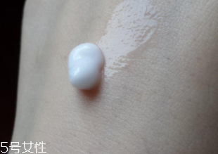 minon乳液適合油皮么？干皮和敏感肌最適合