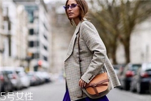 loewe gate bag多少錢(qián)？羅意威18新款馬鞍包價(jià)格