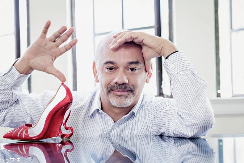 christian louboutin熱門彩妝有哪些 cl暢銷產(chǎn)品盤點(diǎn)