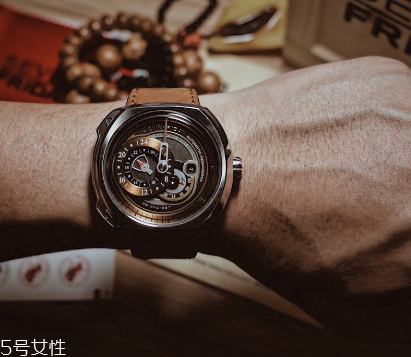 sevenfriday真假對(duì)比 一眼分辨手表真假