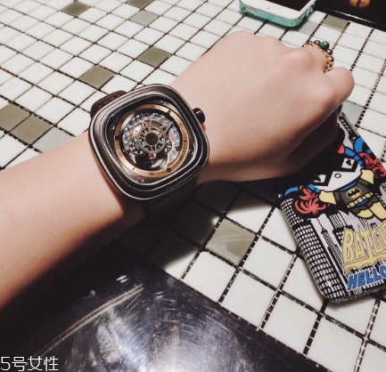 sevenfriday真假對(duì)比 一眼分辨手表真假