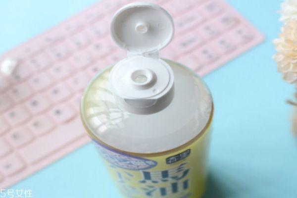 日本馬油薏仁水怎么樣 溫和無刺激