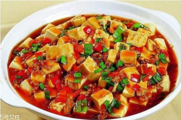 怎么做豆腐好吃又簡(jiǎn)單 家常豆腐的做法