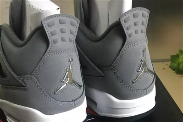 aj4 cool grey開箱測評 aj4酷灰復刻開箱實物圖