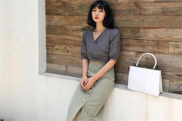 短發(fā)女生適合穿什么衣服 短發(fā)女生穿搭建議