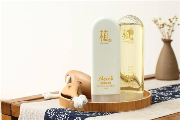 氨基酸洗發(fā)水適合什么發(fā)質 氨基酸洗發(fā)水品牌推薦