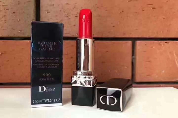 dior999啞光和滋潤(rùn)包裝區(qū)別 迪奧999啞光和滋潤(rùn)哪個(gè)好