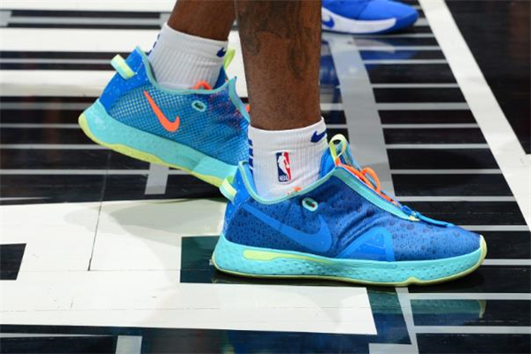 nike pg4透氣性怎么樣 耐克pg4鞋底軟嗎