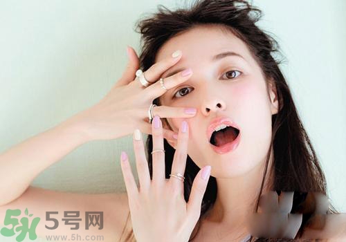 眼妝暈妝怎么辦？解救眼妝暈妝的方法