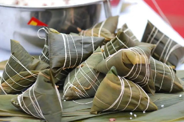 生粽子煮多長時(shí)間才能煮熟 生粽子用冷水還是熱水煮