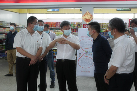 省廳領(lǐng)導(dǎo)“十一”檢查1(滕艷君)_副本.jpg 省廳領(lǐng)導(dǎo)“十一”檢查1(滕艷君)_副本.jpg