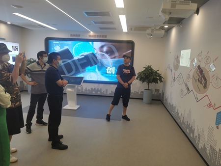 集團黨建現(xiàn)場會2_副本.jpg 集團黨建現(xiàn)場會2_副本.jpg